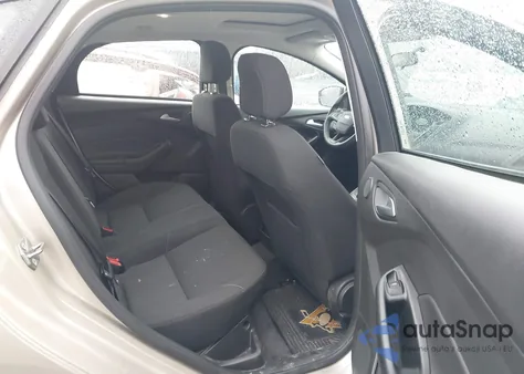 2018 Ford Focus Sel z USA, uszkodzony, nr VIN 1FADP3H20JL255001